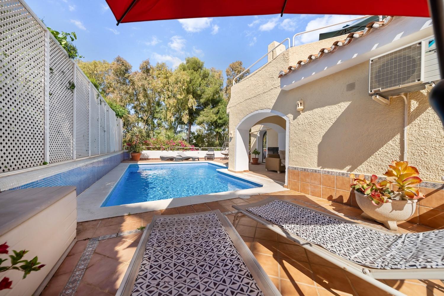 Villa Luxury Living In Exclusive Rdr491