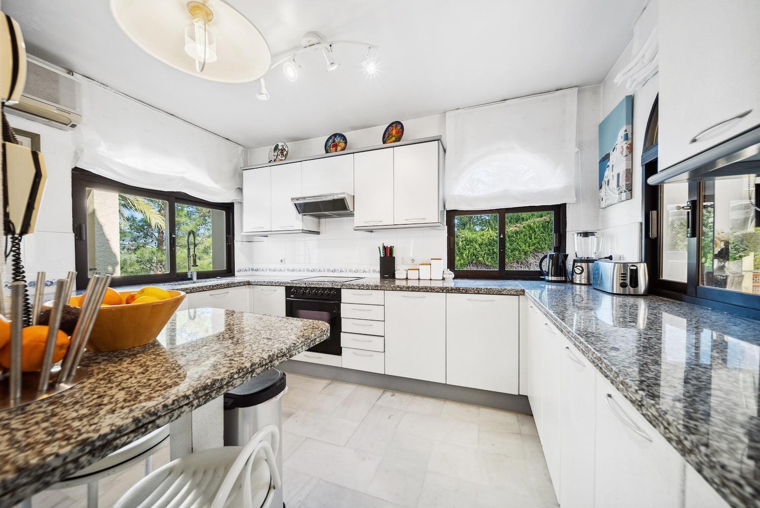 Villa Luxury Living In Exclusive Rdr491